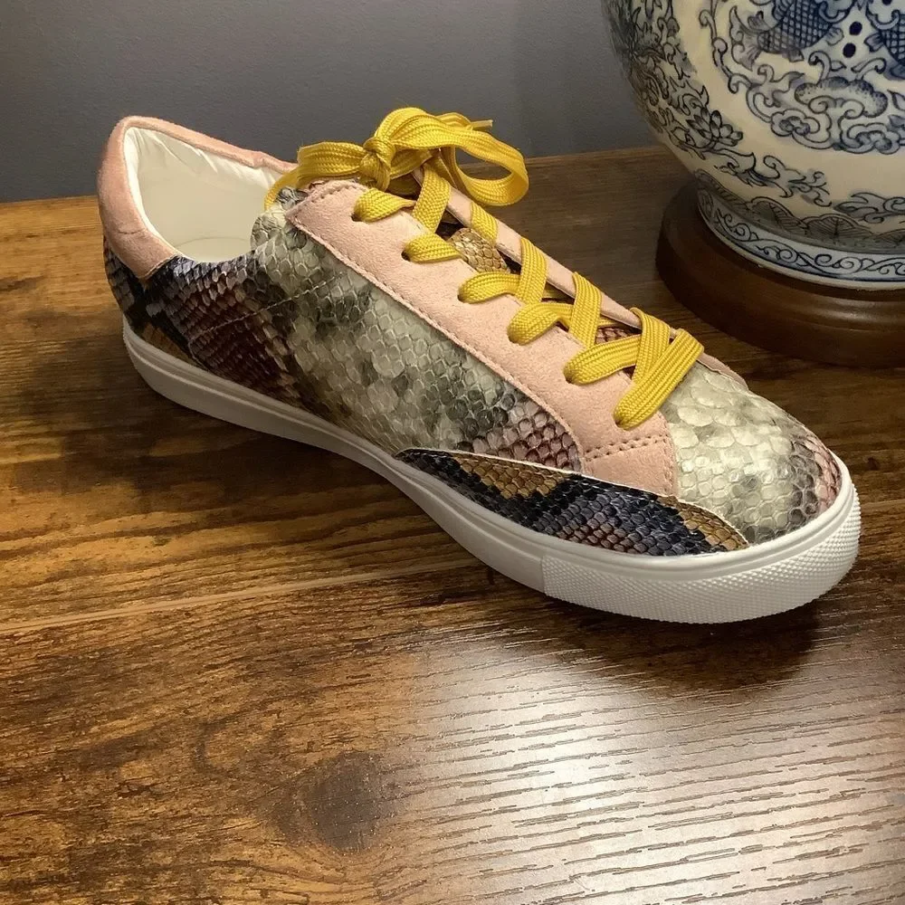 Nature Breeze Multicolor Snake Print and Pink‎ Suede Sneakers 👟